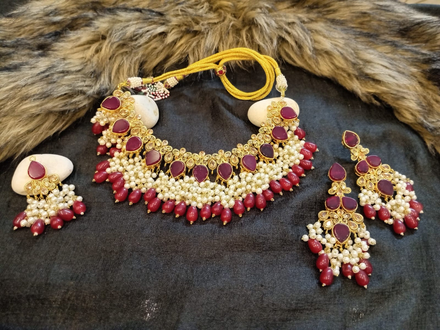 RedWhite Necklace