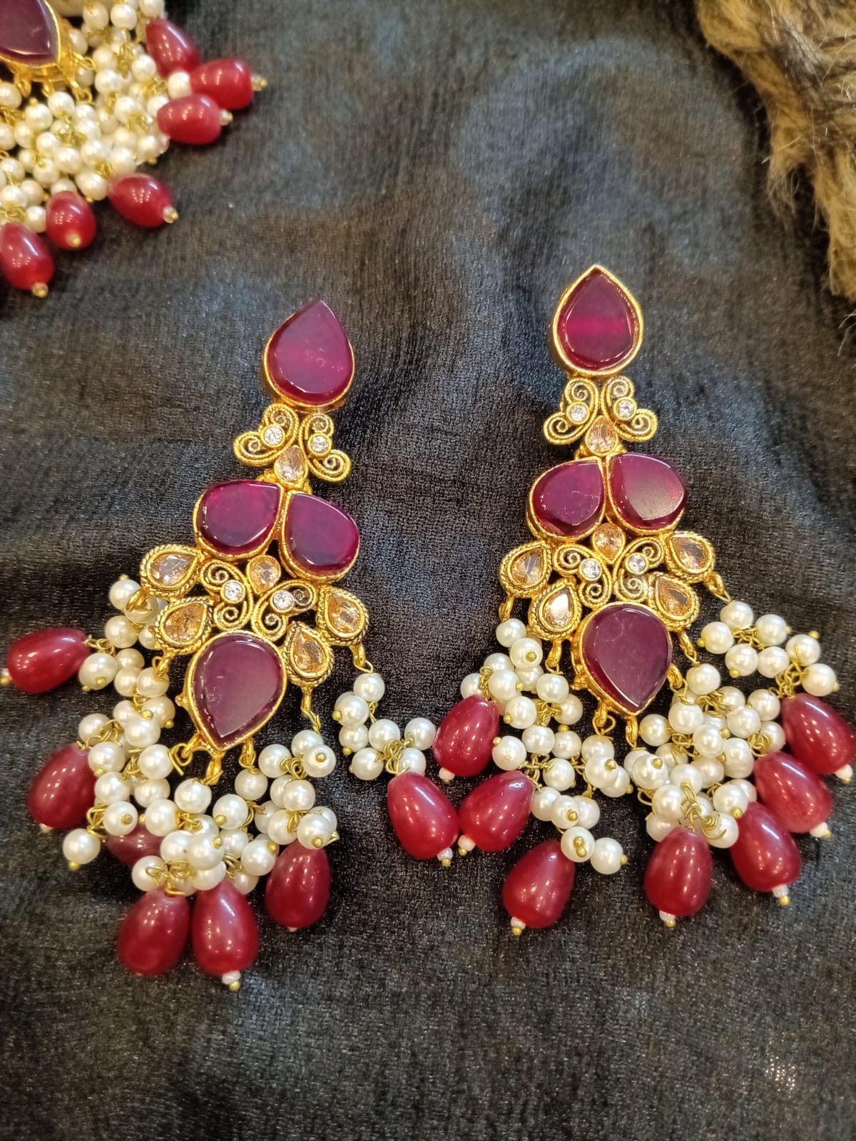 RedWhite Necklace