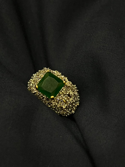 Verdant Treasure Ring