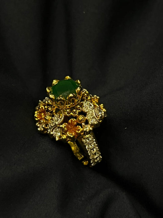 Luxe Emerald Diamond Ring