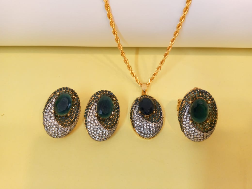 Greenstone Glamour Locket