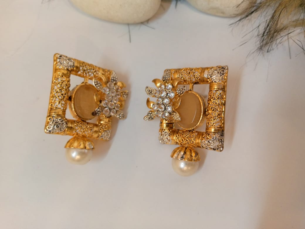 Pearlized Gold Earrings