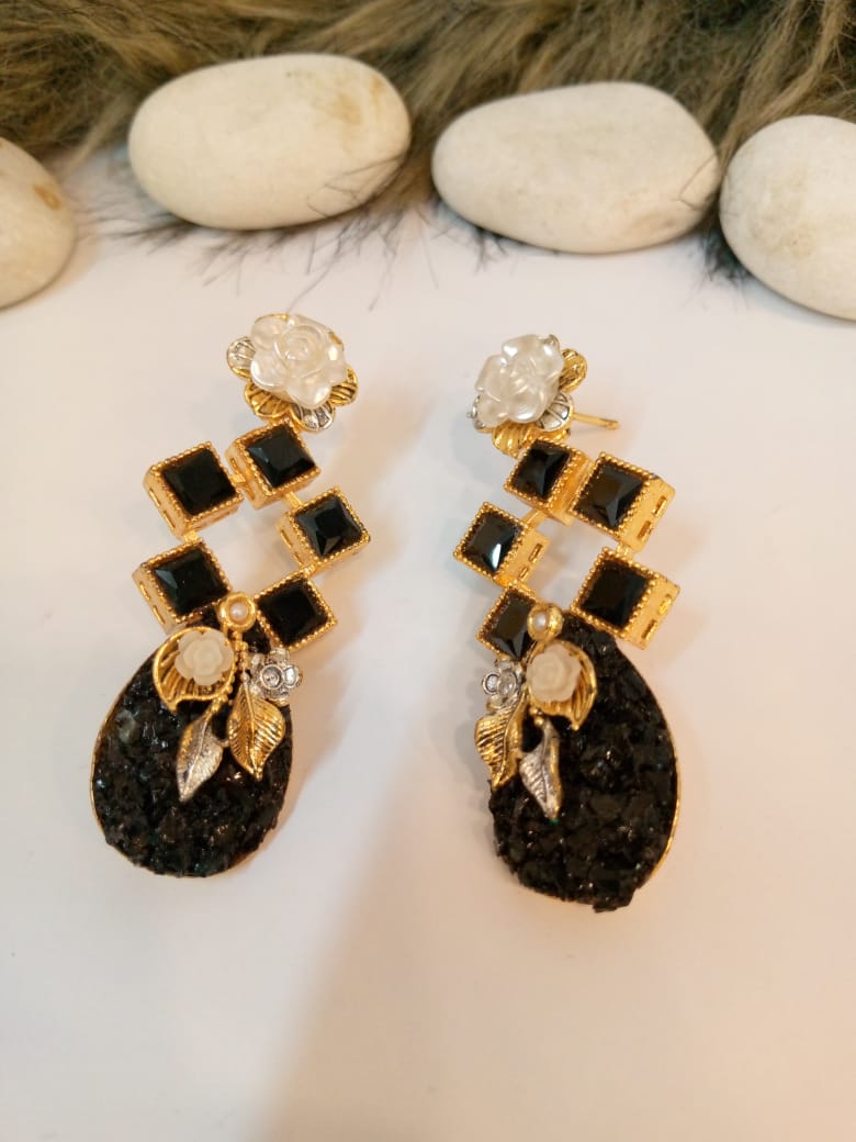 Golden Noir Earrings