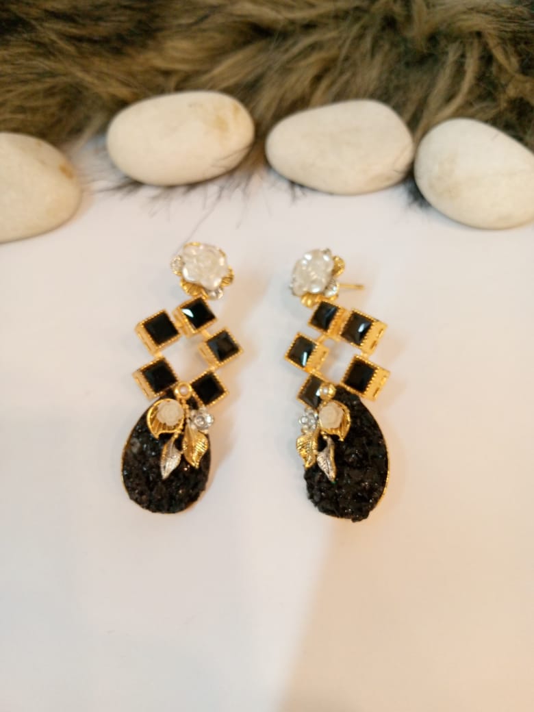 Golden Noir Earrings