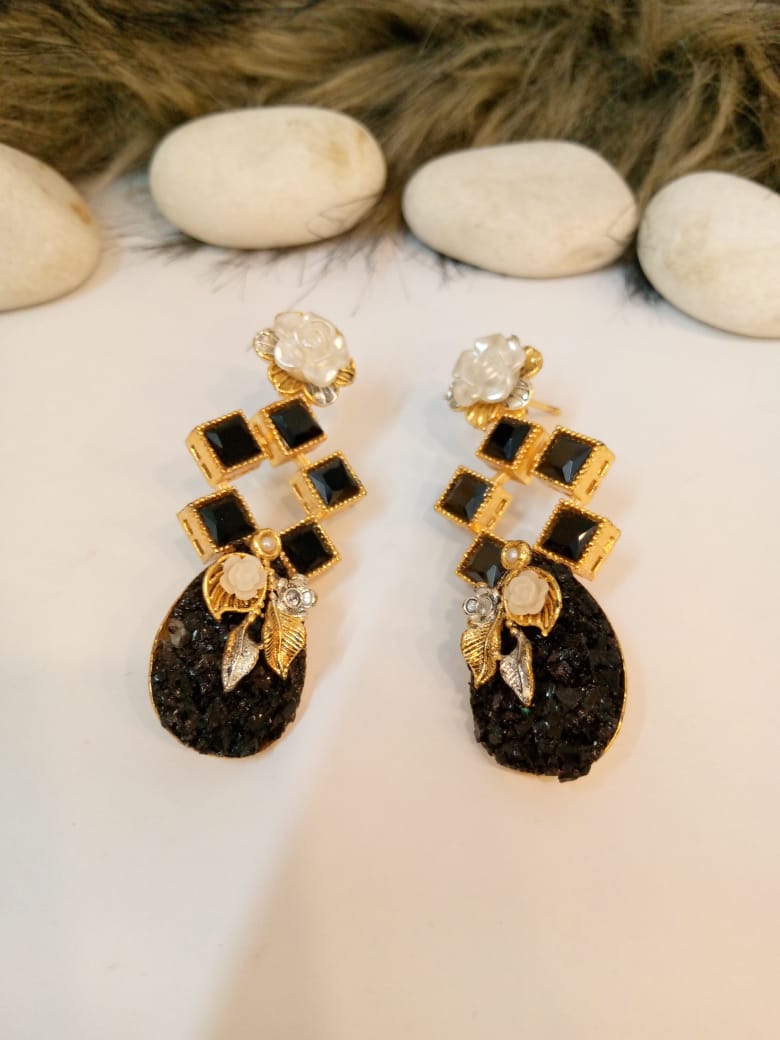 Golden Noir Earrings