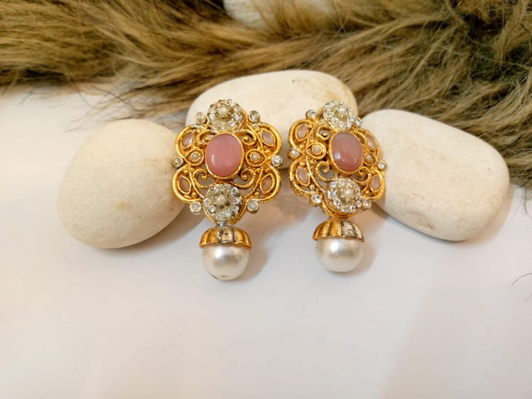 Pearl Blush Earrings