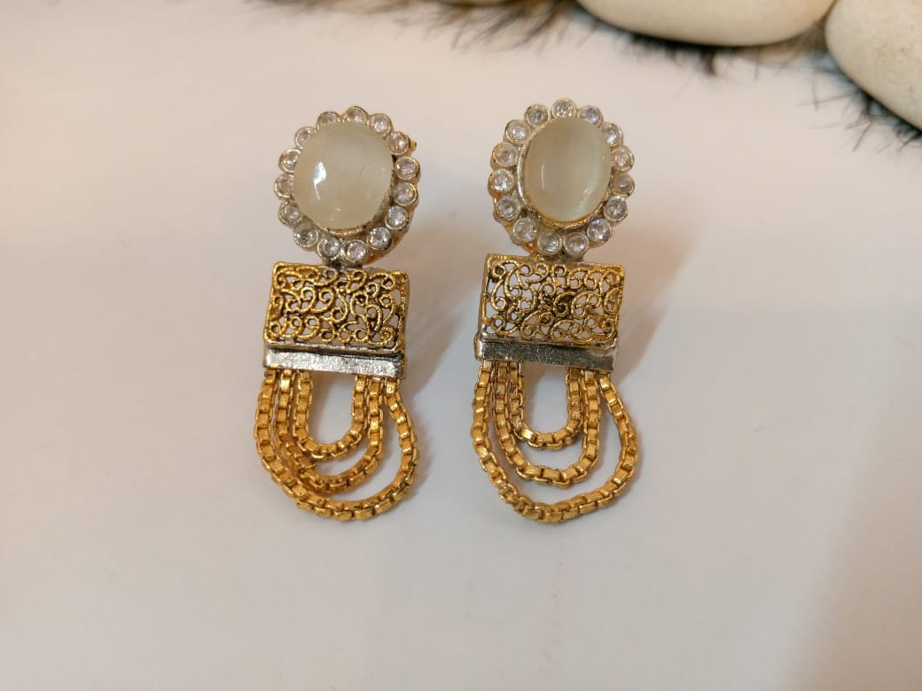 Shimmering Ivory Elegance Earrings