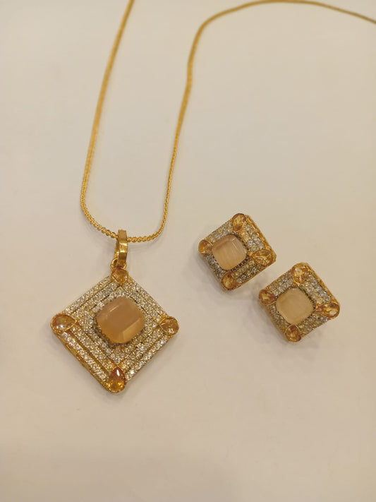 LuxeGold Pendant Set